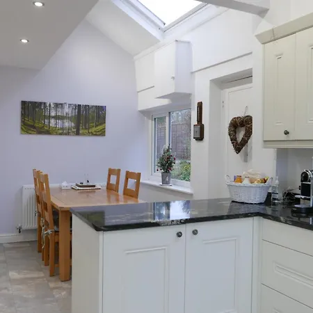 2 Bed In 82290 Holiday home *